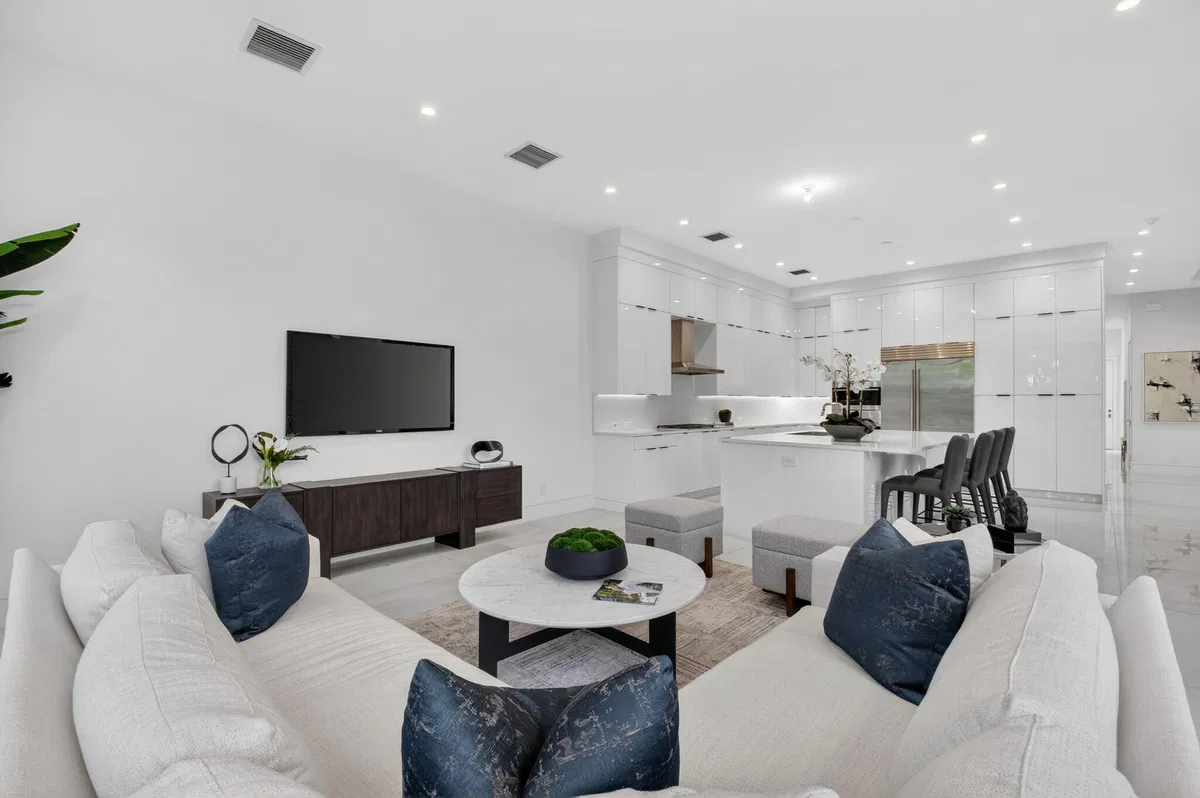 Residence photo 25