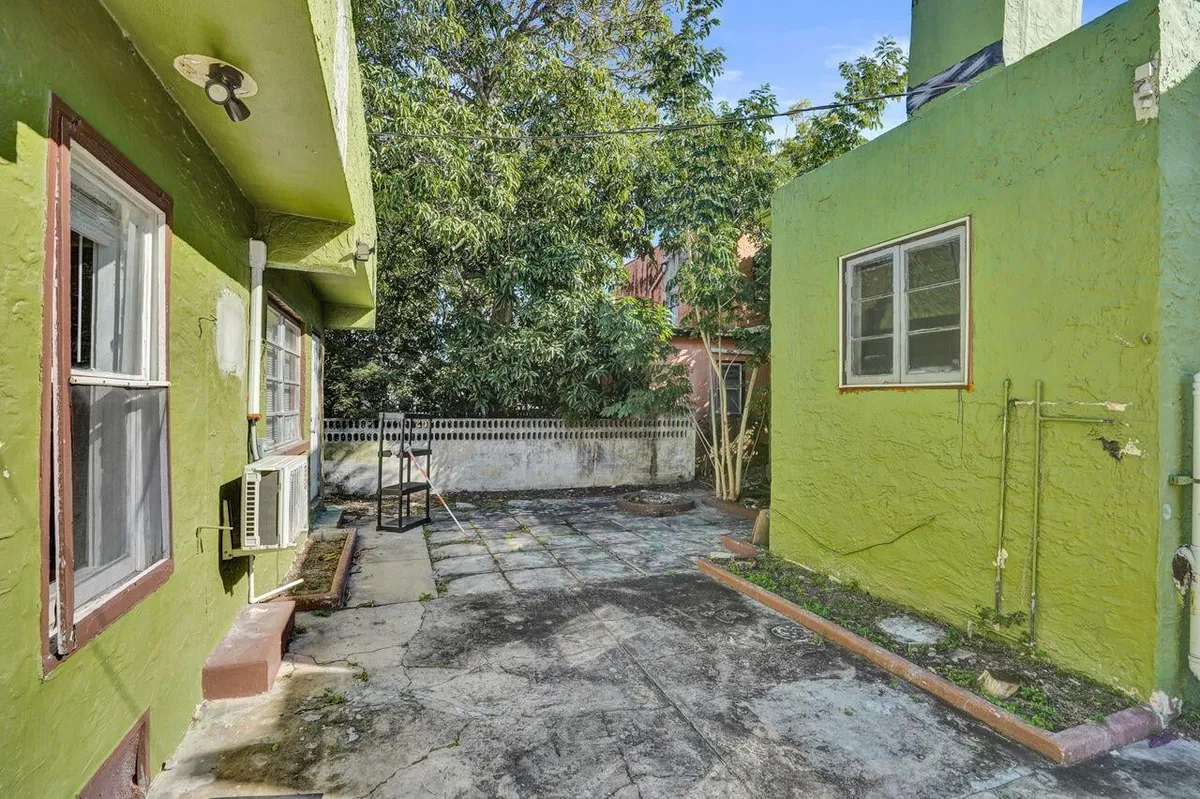 Residence photo 34