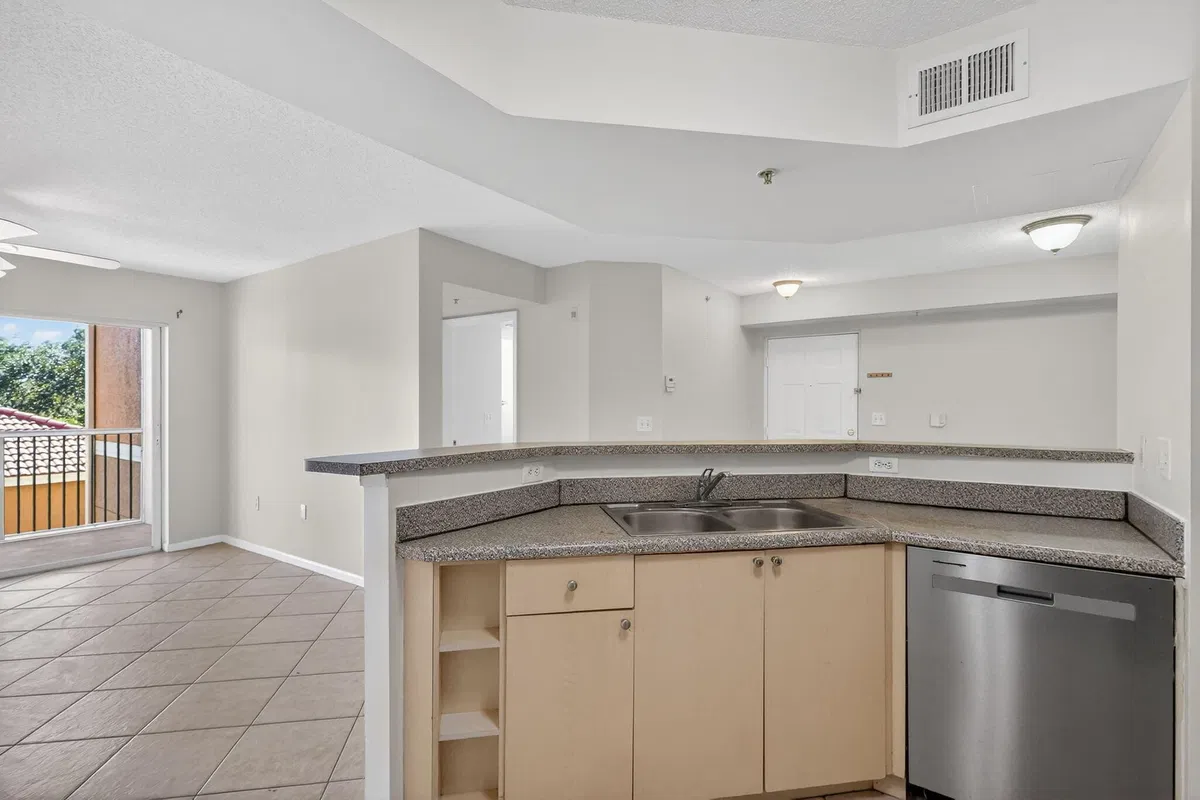 Residence photo 10