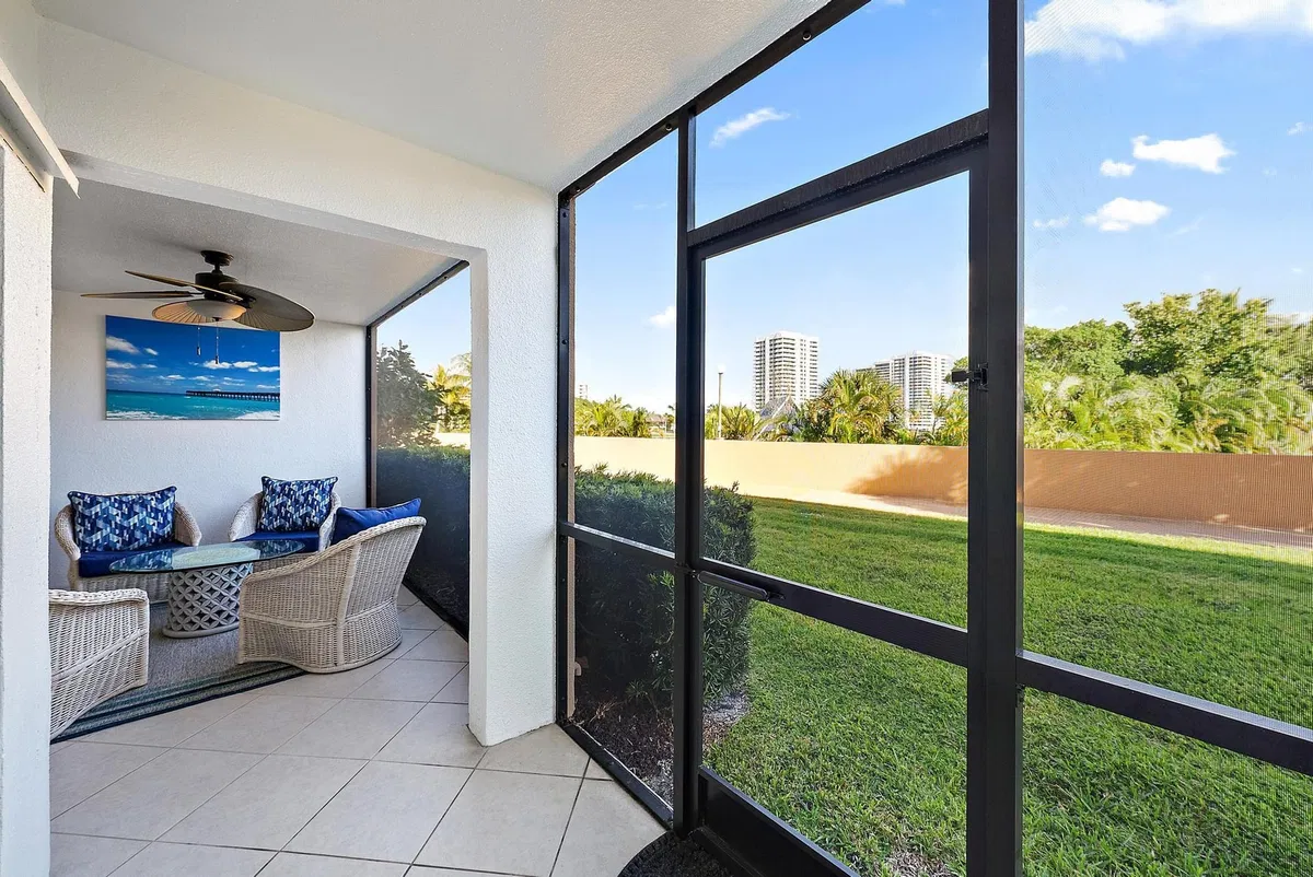 Unit 119 photo 13