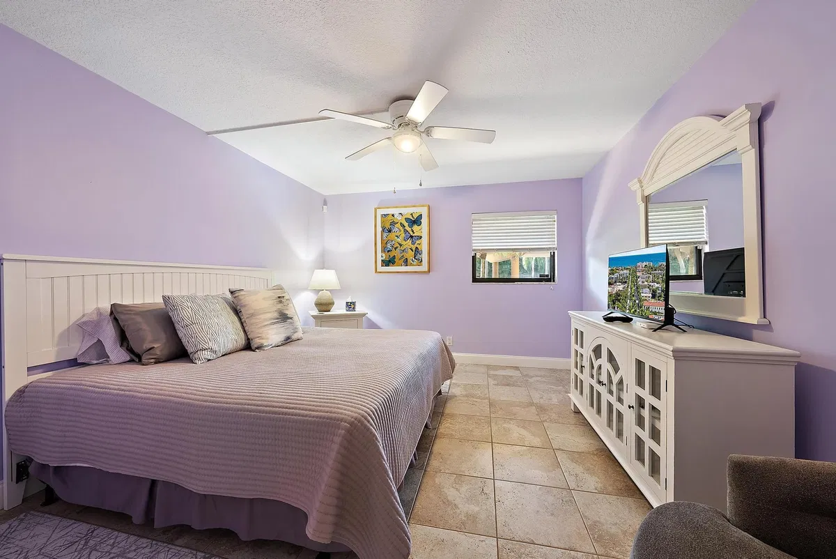 Unit 119 photo 19
