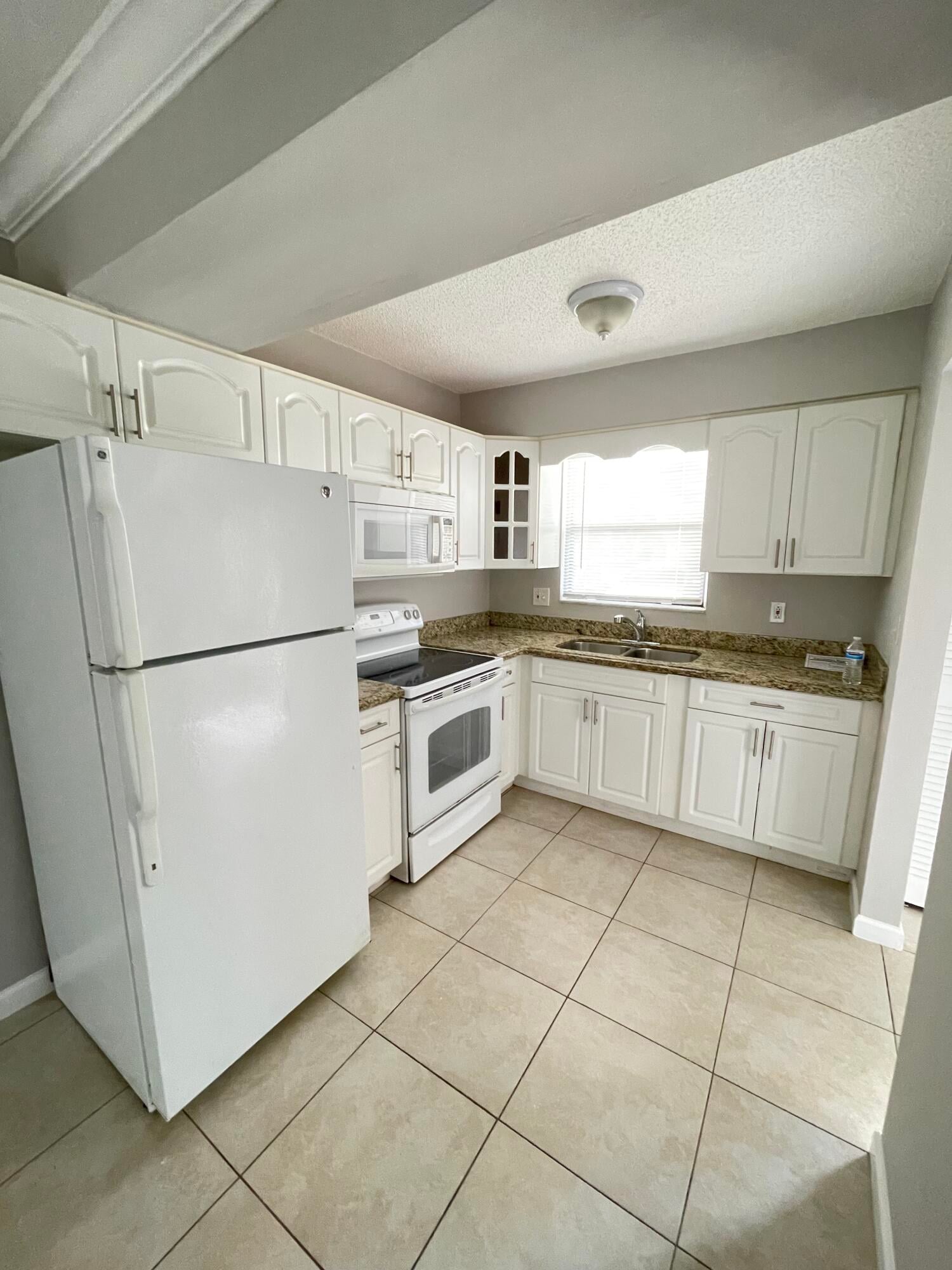 Residence photo 4