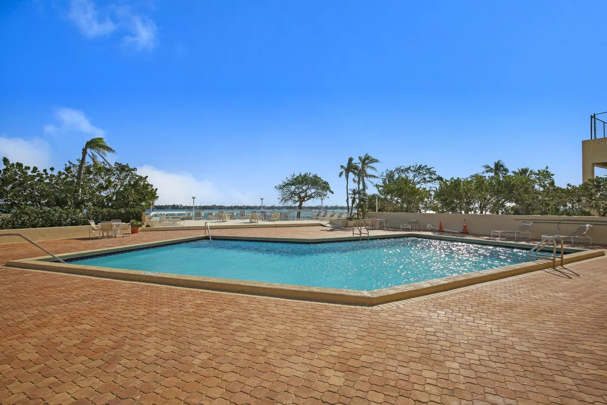 Palm Beach House Unit 605 photo 22