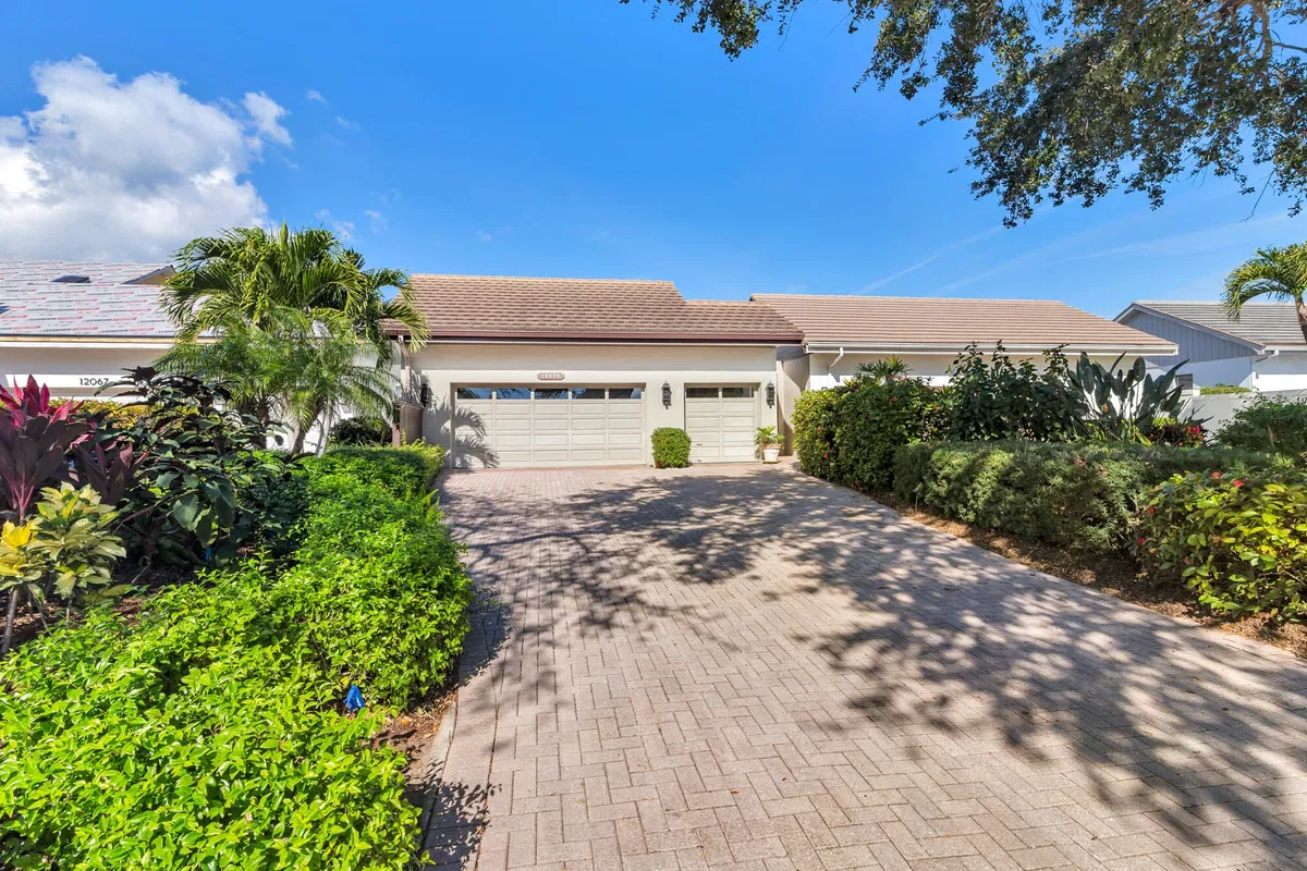 Jupiter Hills Residence photo 37