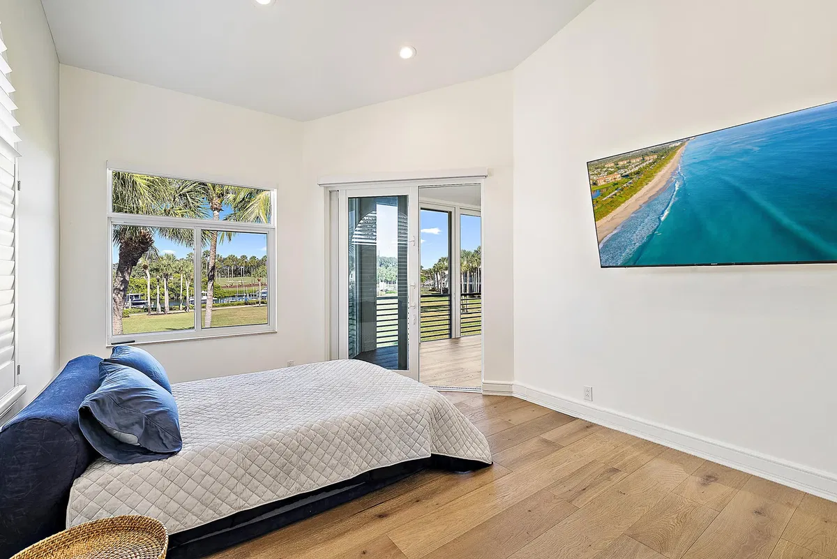 Admirals Cove Residence photo 7