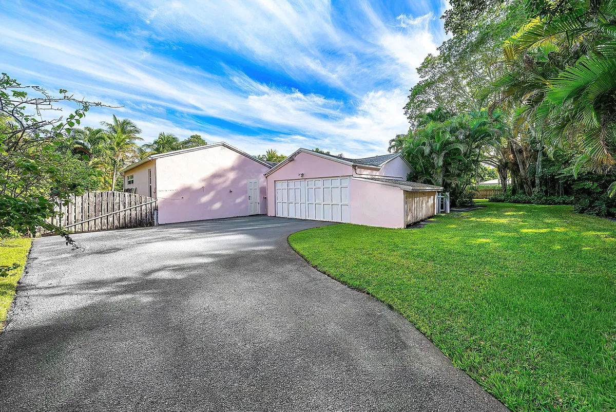 Residence photo 7