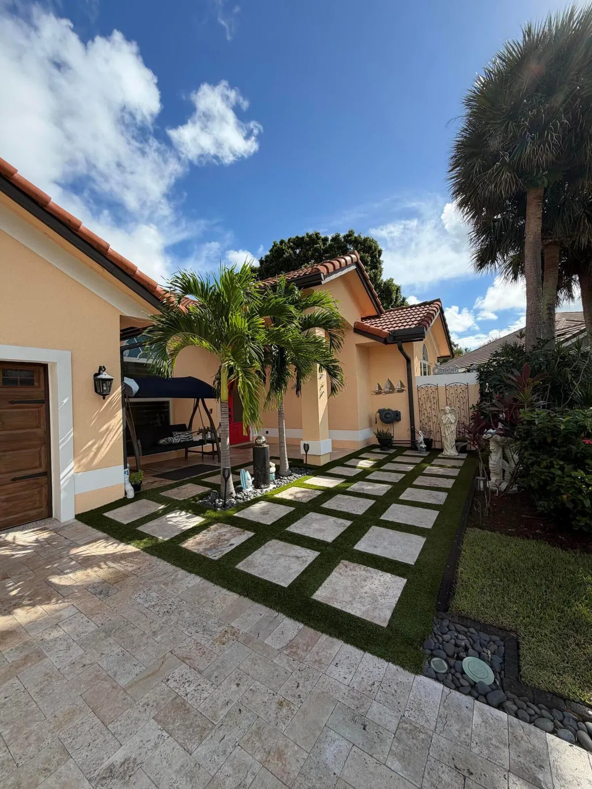 Residence photo 4