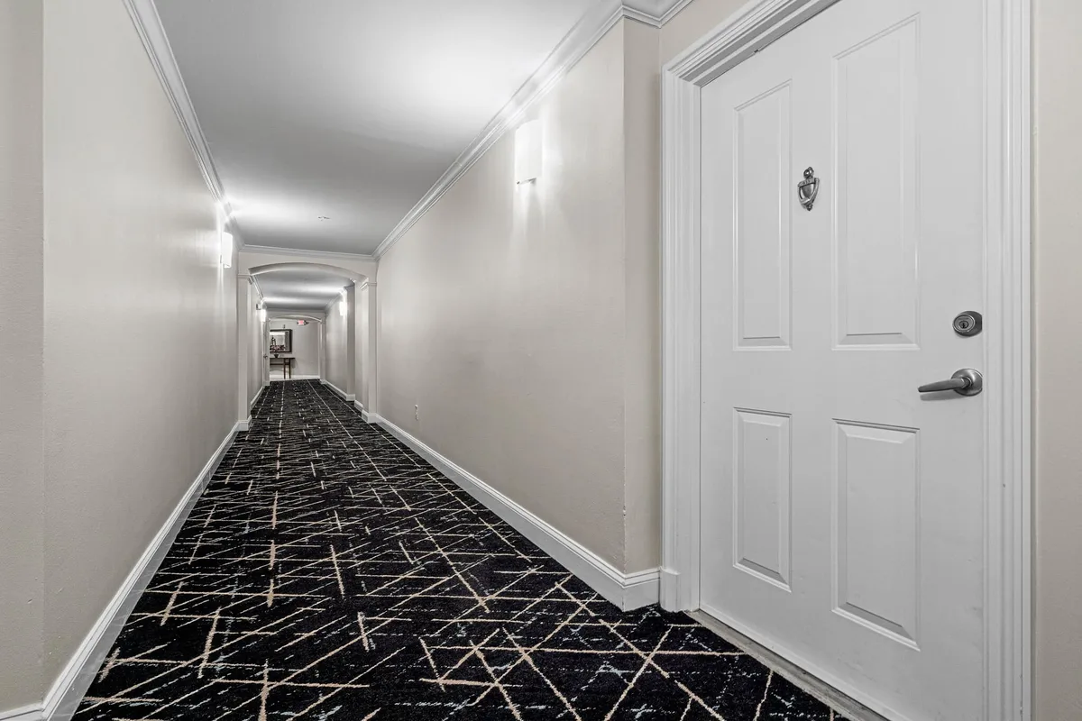 The Prado Unit 613 photo 4