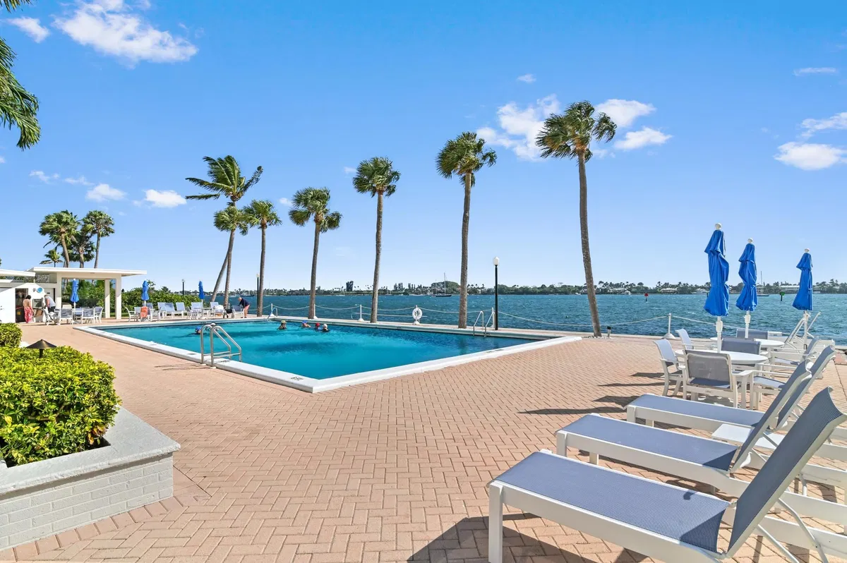 2600 N Flagler Unit 210 photo 22