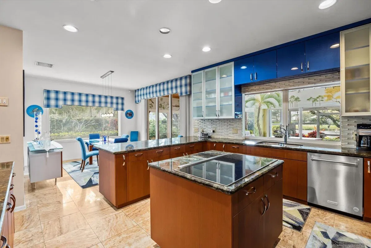 Harbour Ridge Residence photo 22