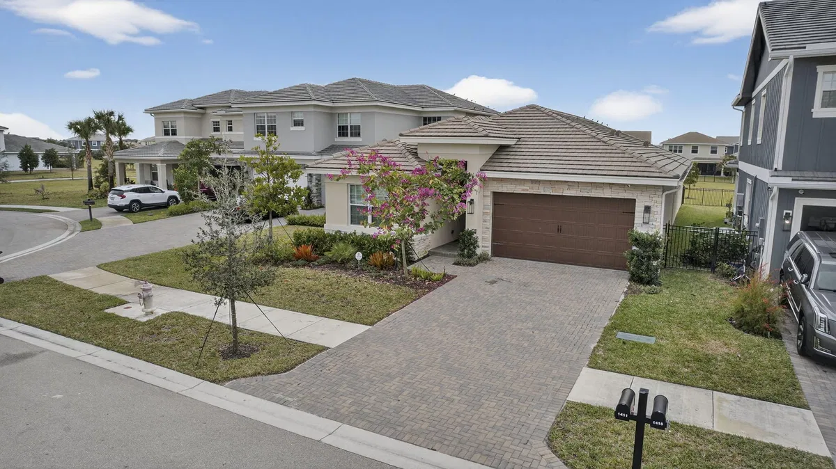 Residence photo 46