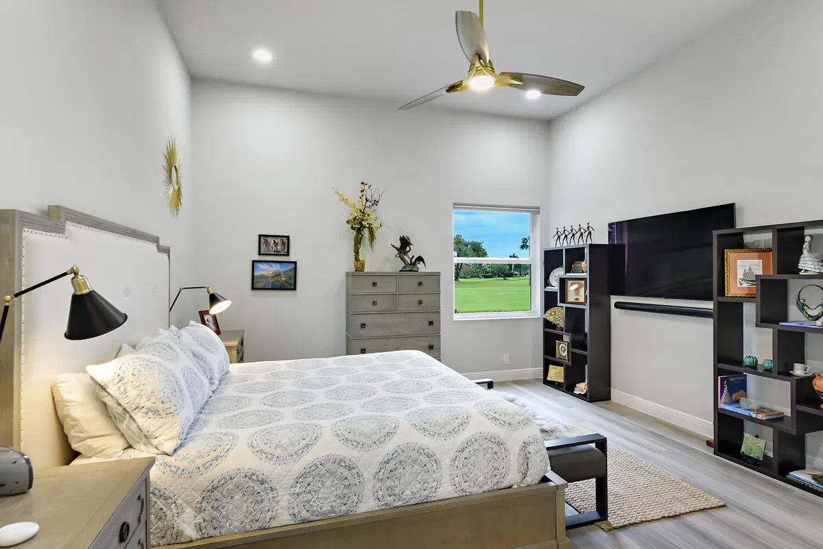 Eastpointe Country Club Residence photo 28
