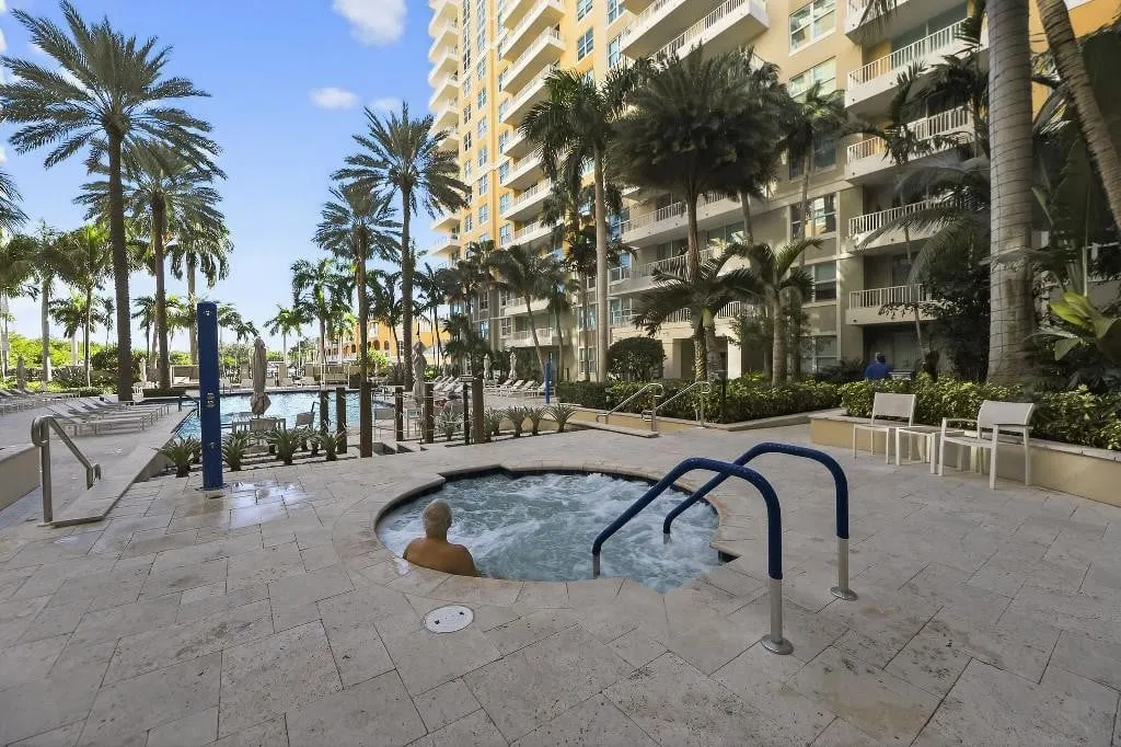 Boynton Beach Club Unit 1006 photo 28