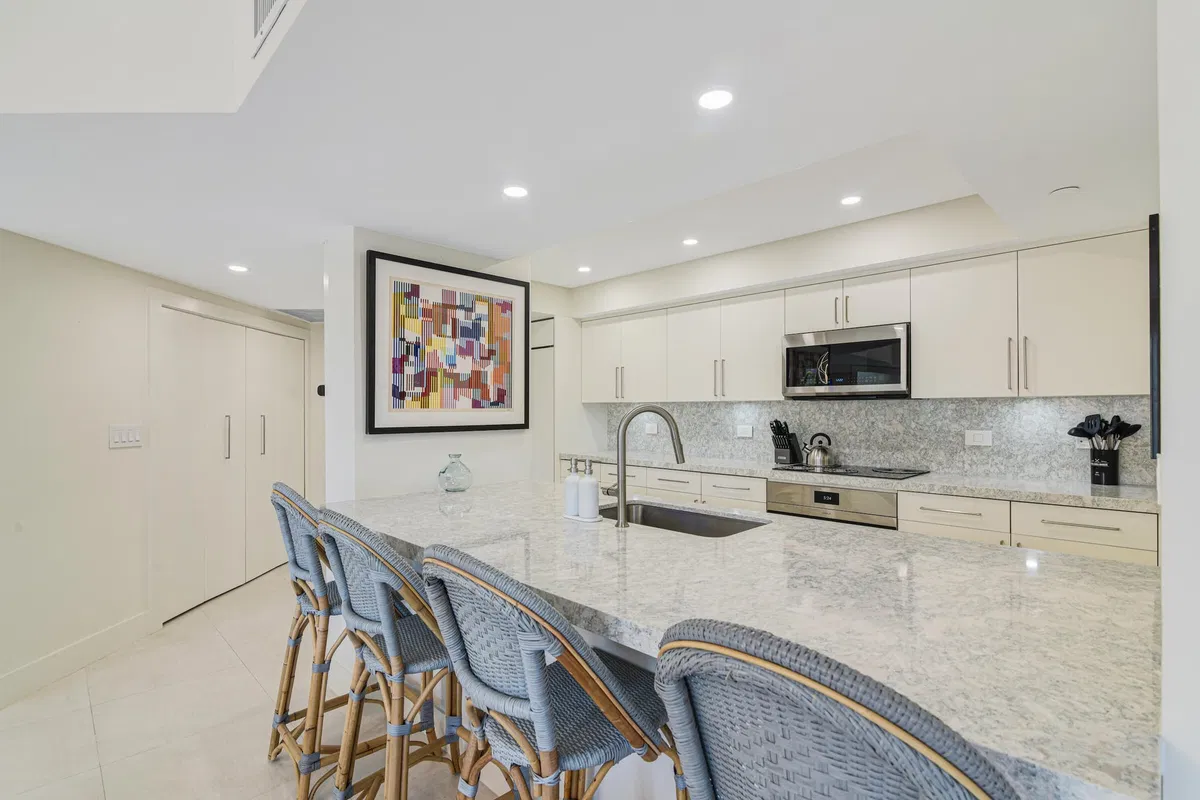Mizner Court Unit 305 photo 10