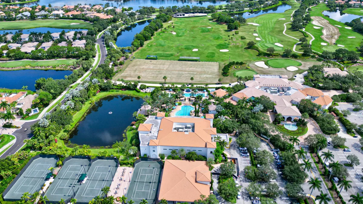 Mirasol Country Club Residence photo 19