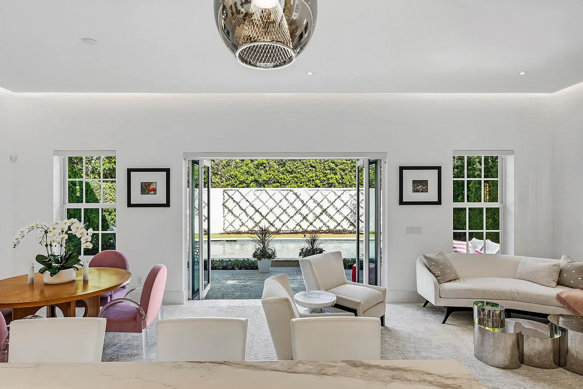 Royal Park Residence photo 10