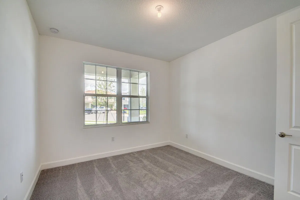 Residence photo 16