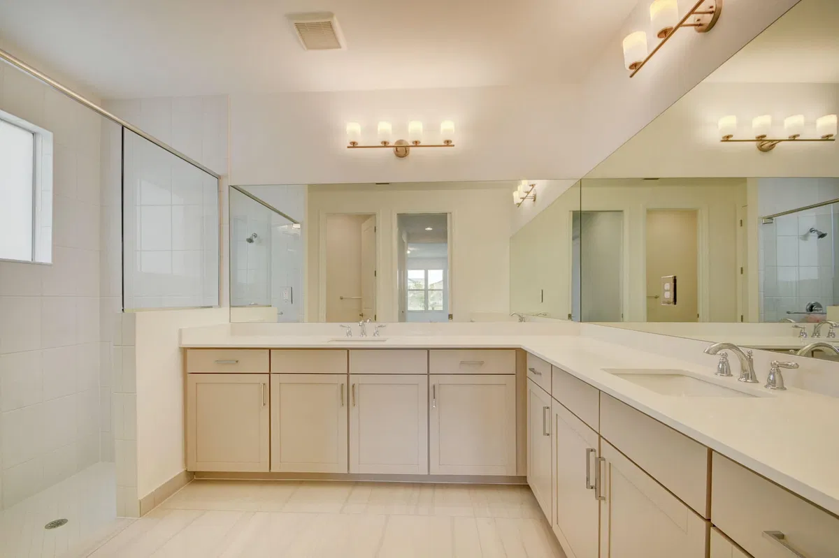 Residence photo 25