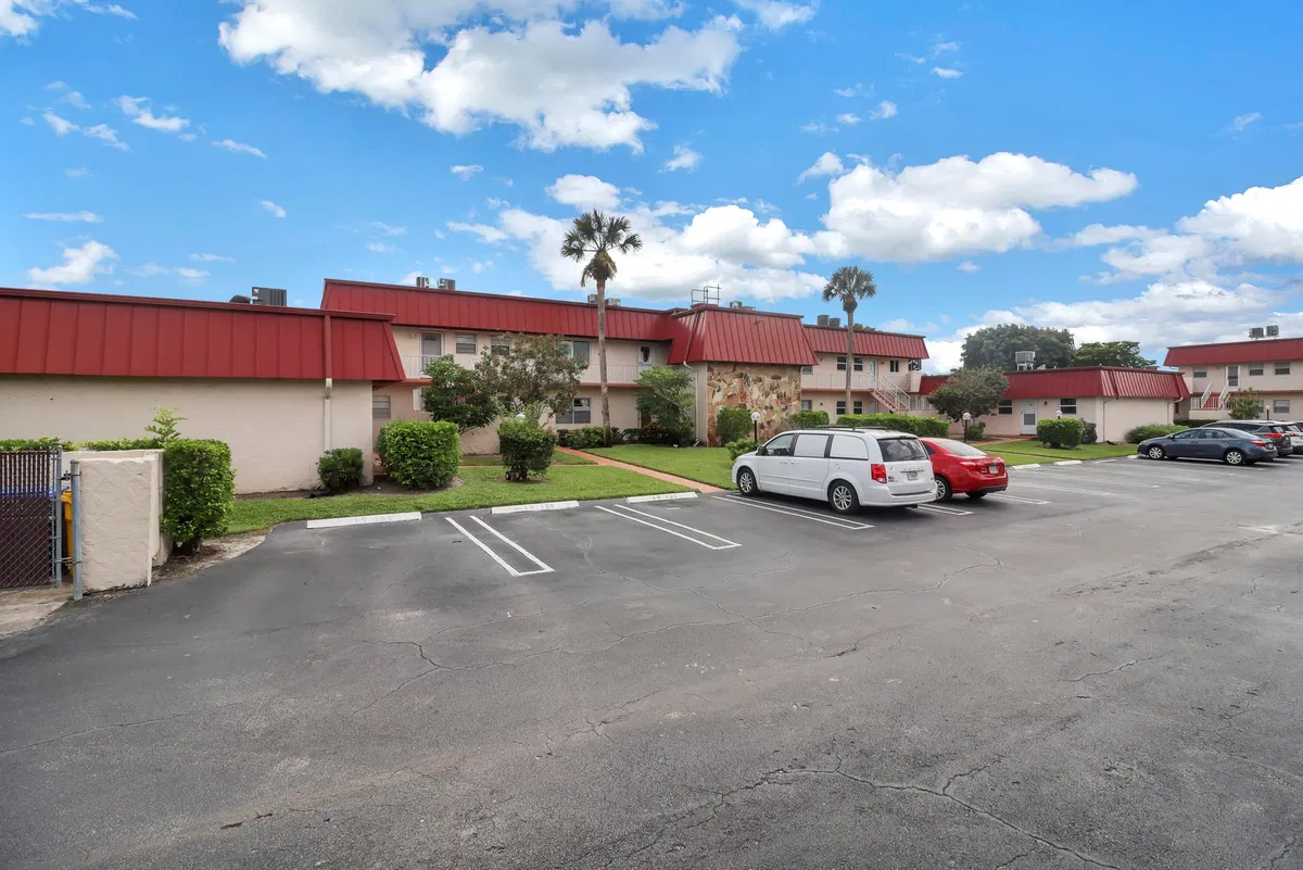 Unit 204 photo 16