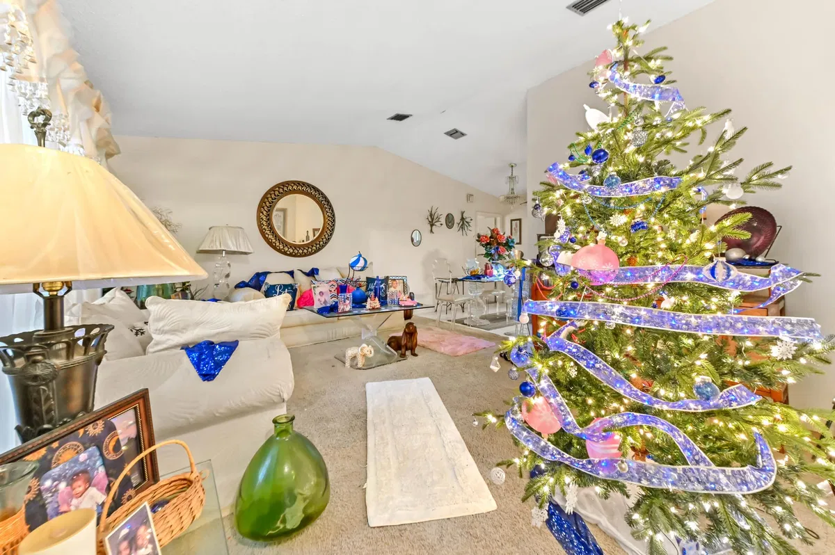 West Palm Beach Residence photo 13