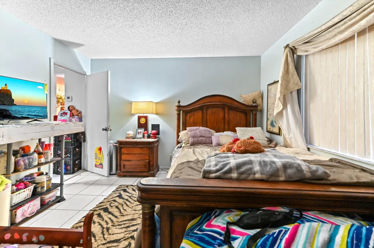 West Palm Beach Residence photo 19