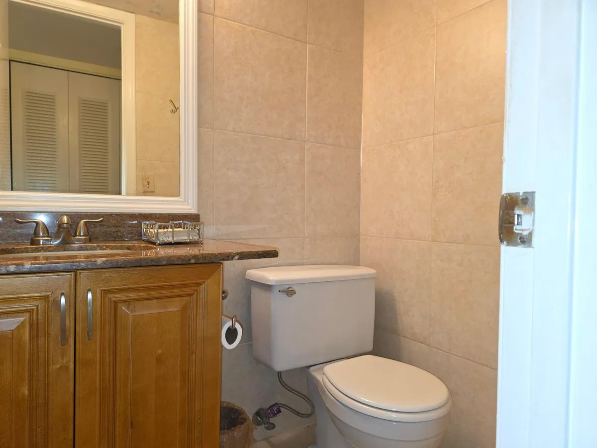  Unit L photo 19
