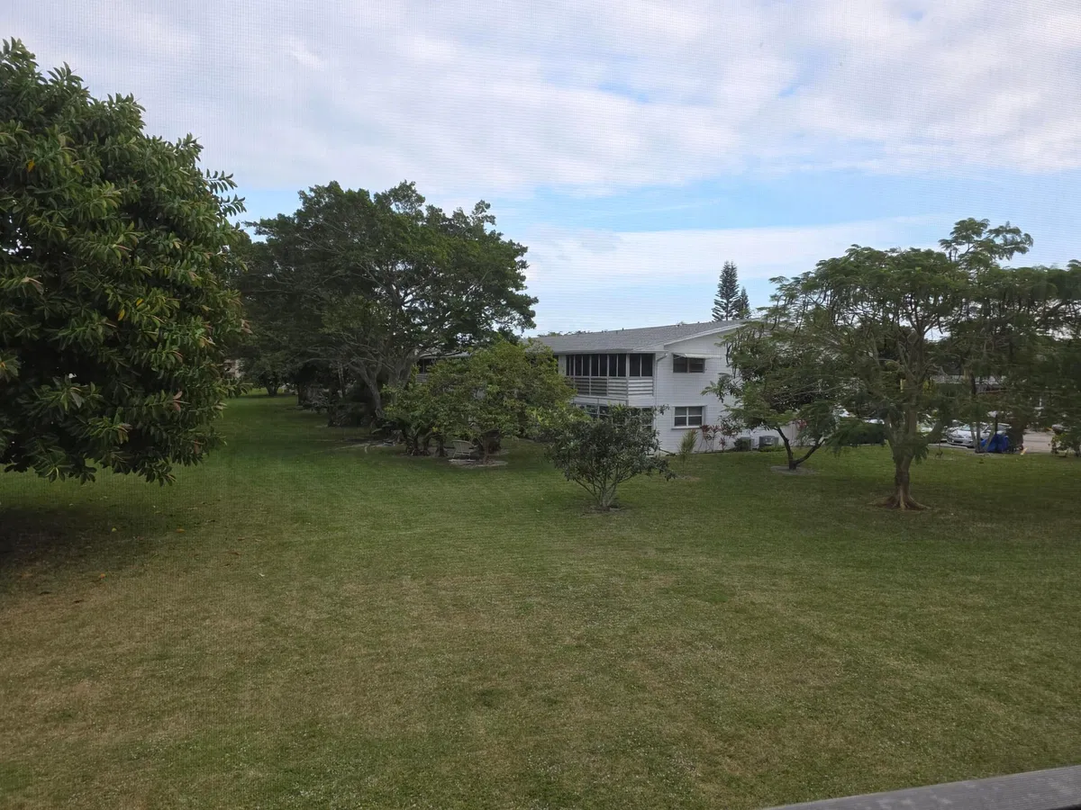  Unit L photo 28