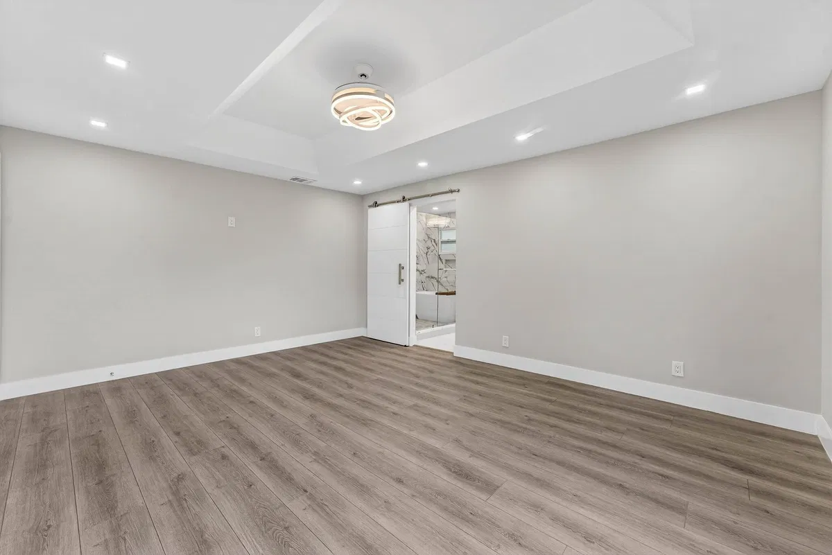Eastpointe Country Club Residence photo 13
