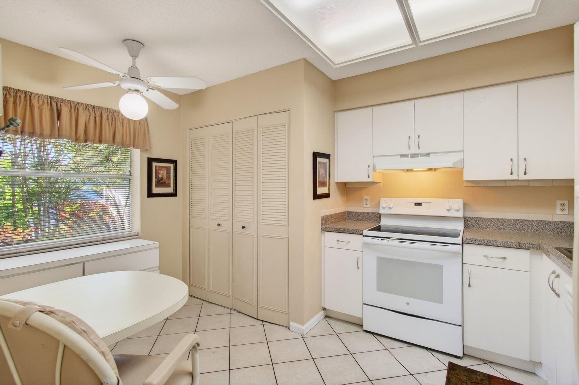 Unit 1080 photo 16