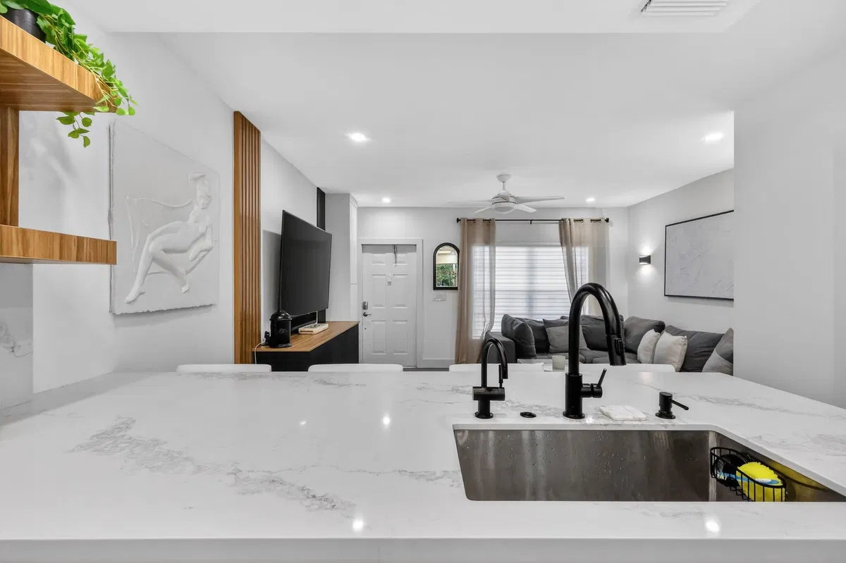 Palm Trail Delray Beach Residence photo 4