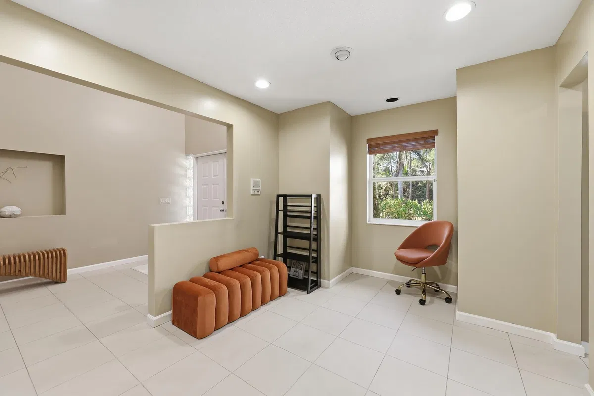 Residence photo 16