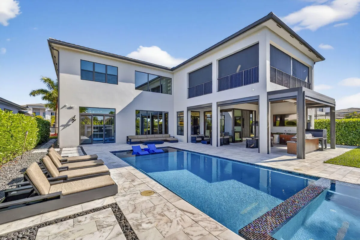 Boca Bridges Residence photo 4