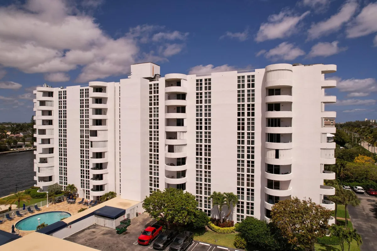 Unit 203 photo 28