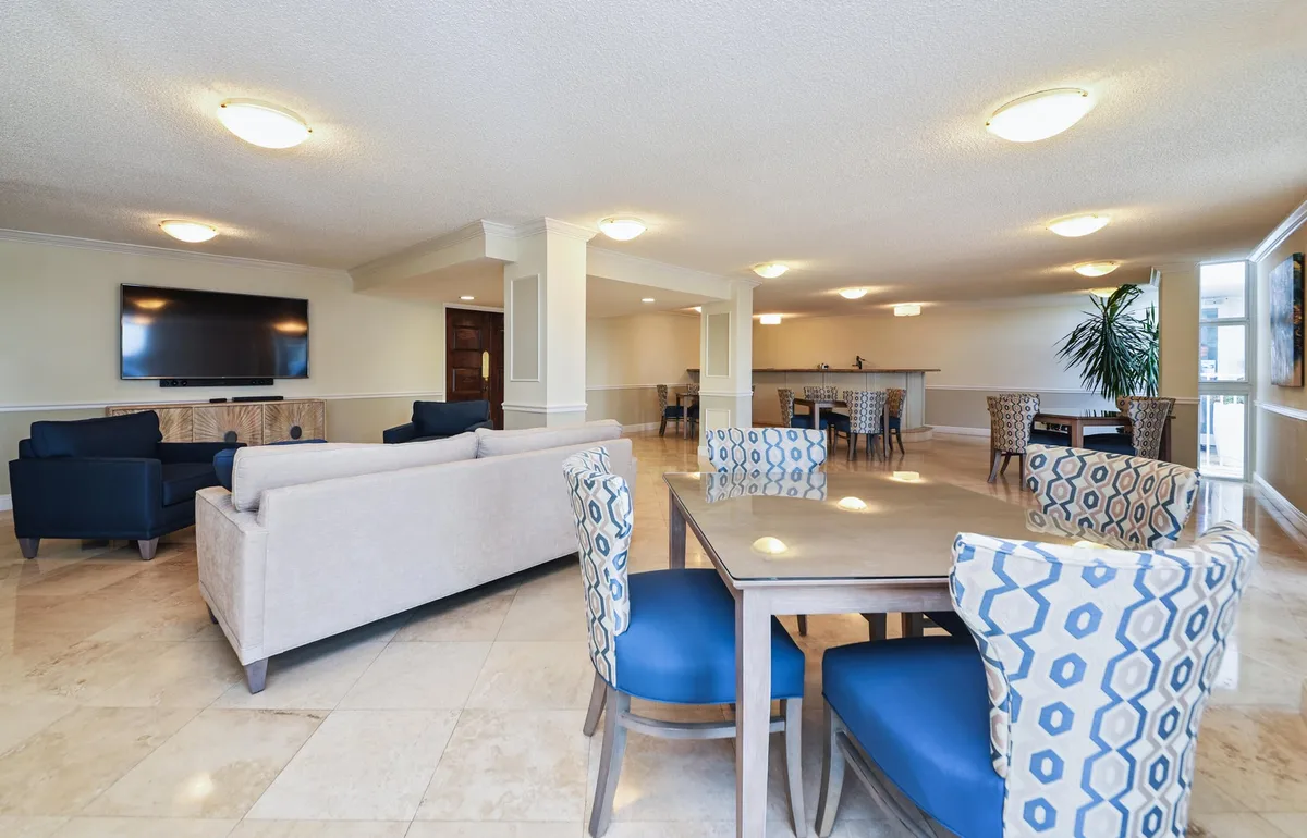 Unit 203 photo 43