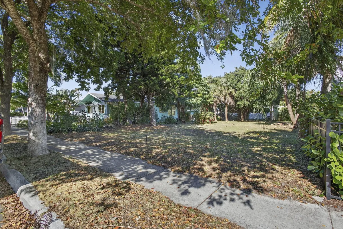 Old Northwood Residence photo 13