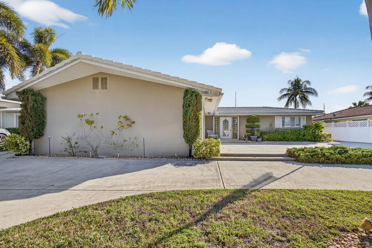 Village of North Palm Beach Residence photo 22