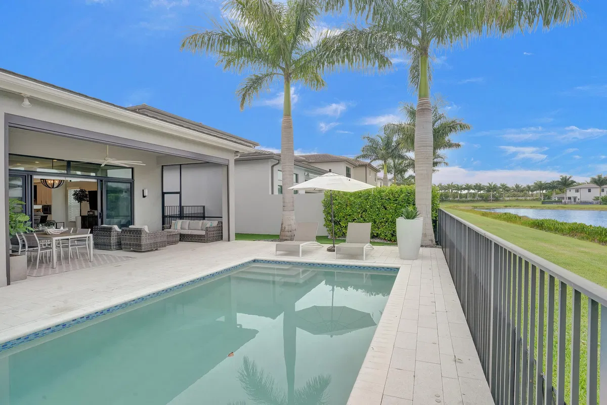 Boca Bridges Residence photo 31