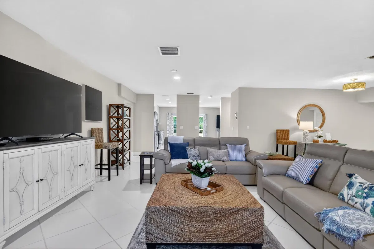 Singer Island Unit 201 photo 13