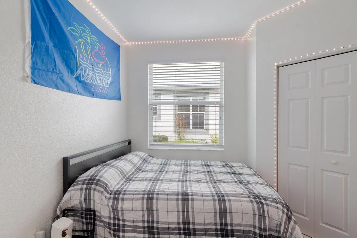 Residence photo 16