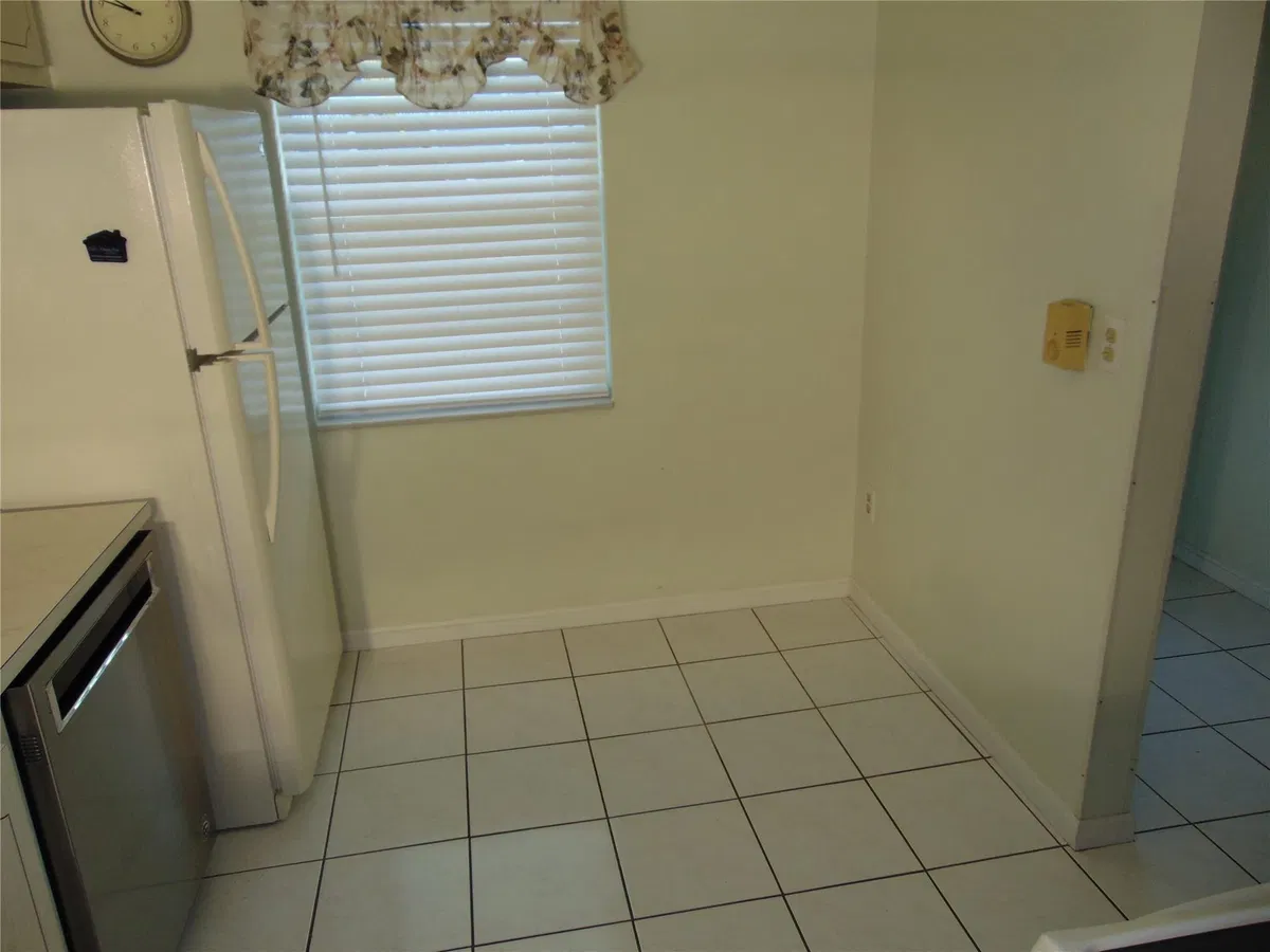  Unit 313 photo 16