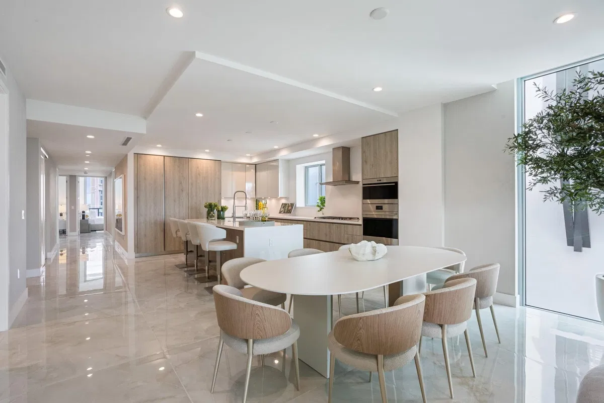 Royal Palm Residences Boca Raton Unit 605 photo 10
