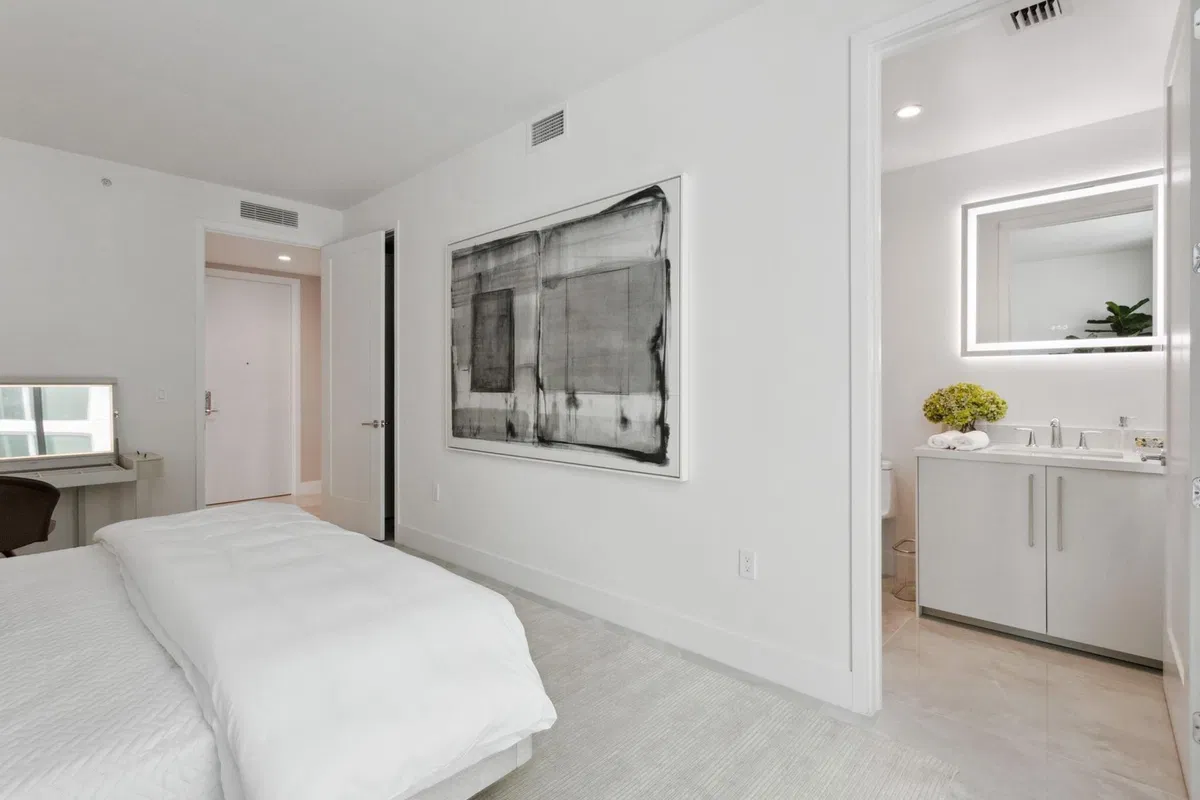 Royal Palm Residences Boca Raton Unit 605 photo 31
