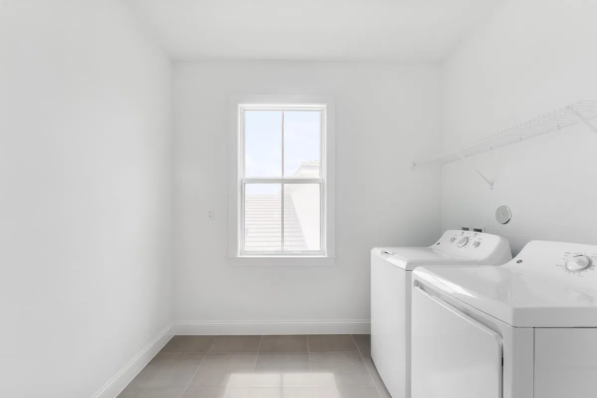 Unit 29 photo 22