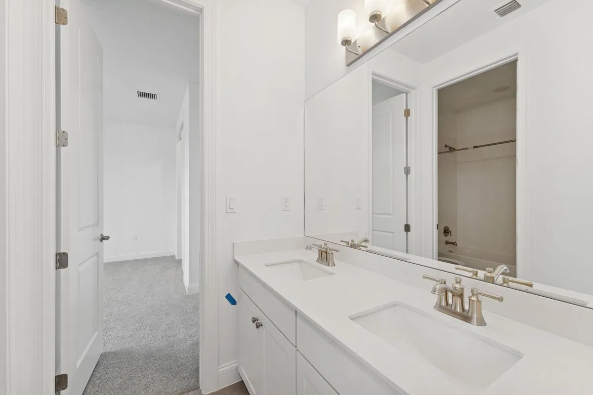 Unit 29 photo 28