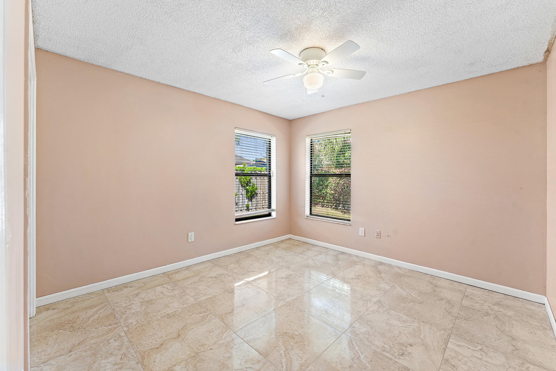 Residence photo 25