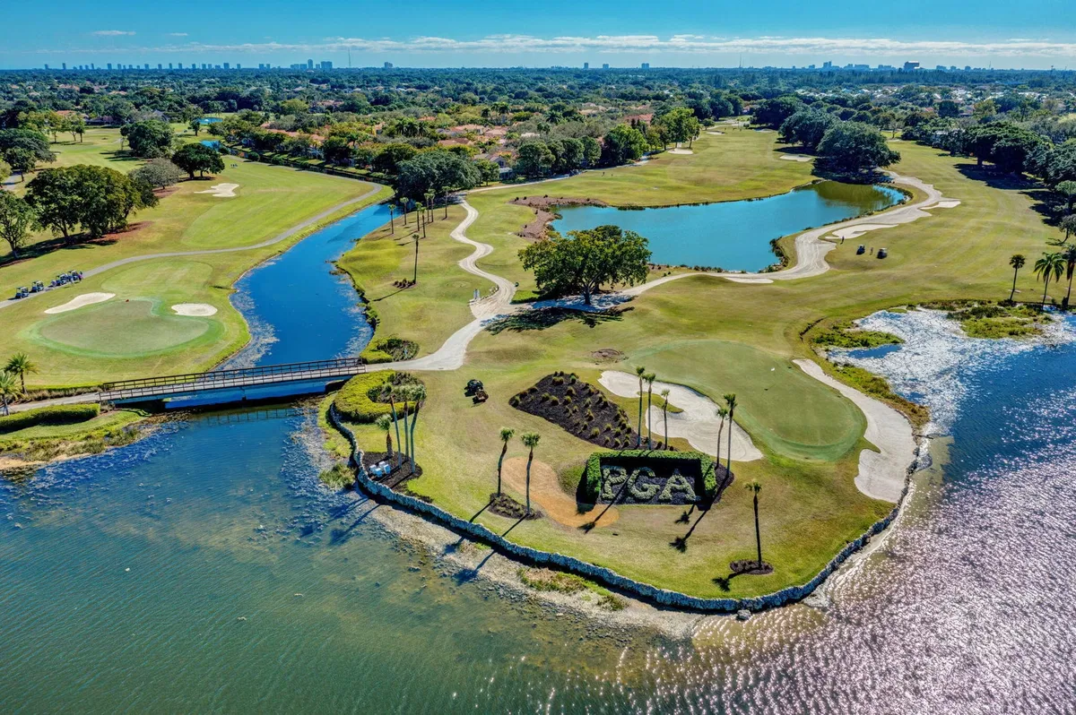 PGA National Palm Beach Gardens Residence photo 37