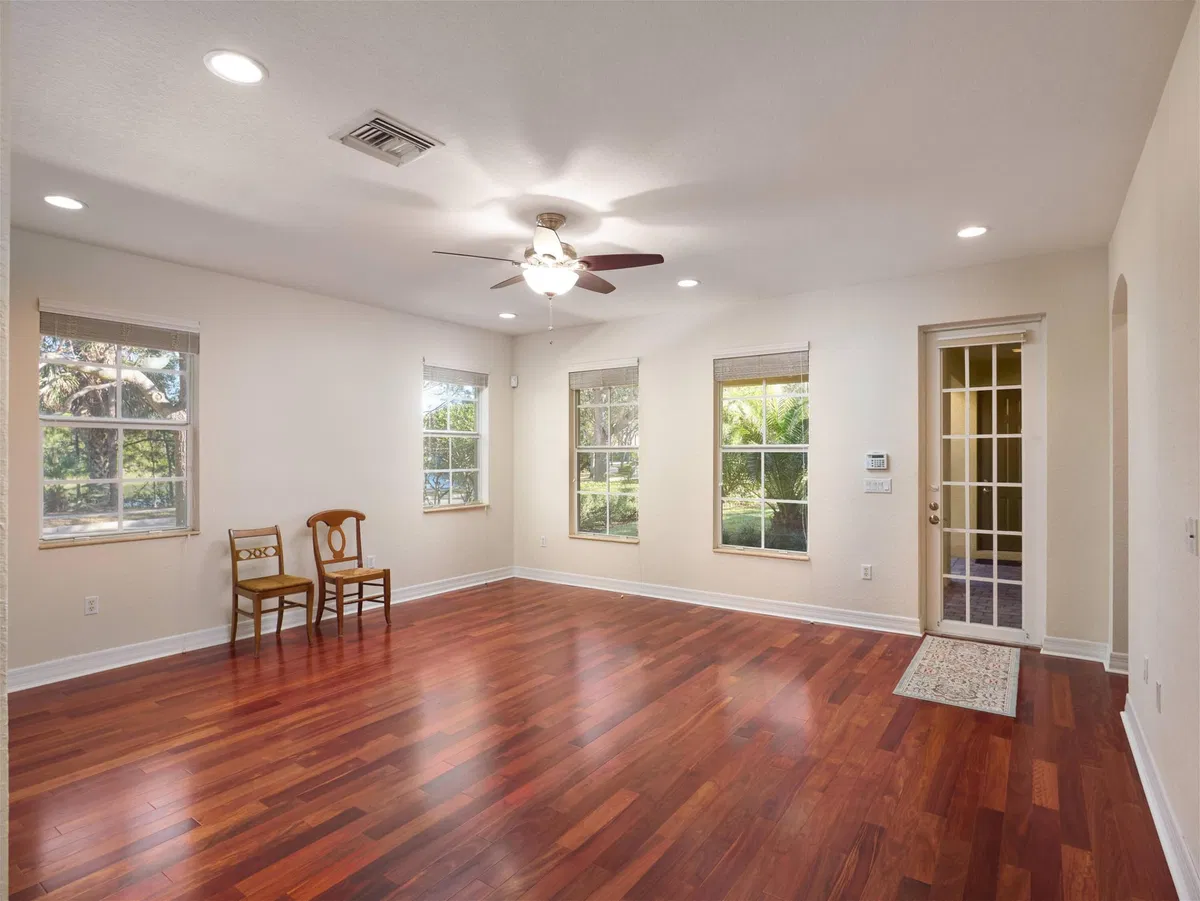 Canterbury Place Residence photo 7
