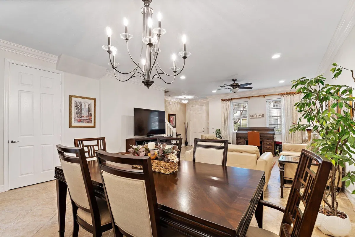 Canterbury Place Residence photo 19