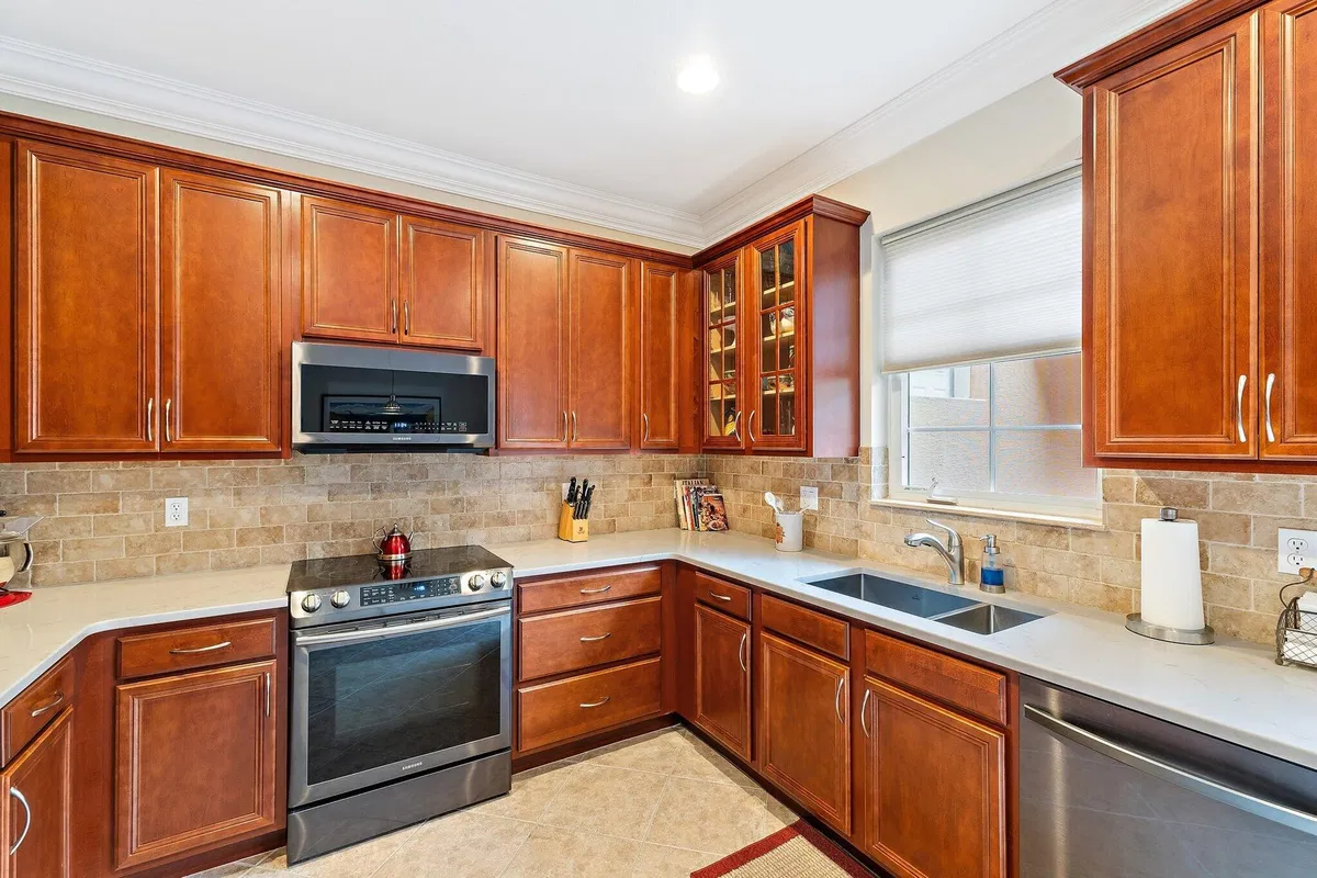 Canterbury Place Residence photo 25
