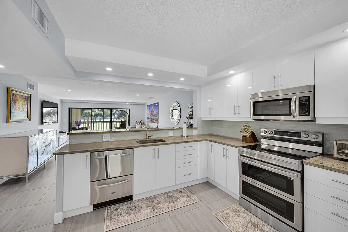 Eastpointe Country Club Unit 201